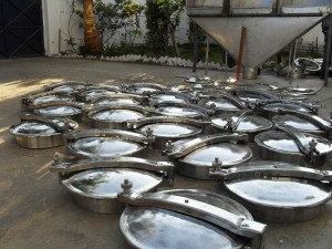 Powder butterfly valve